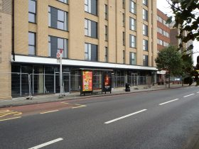 <b>LAST REMAINING UNIT | TO LET - Eastern Avenue, Gants Hill, Ilford, Essex<b>