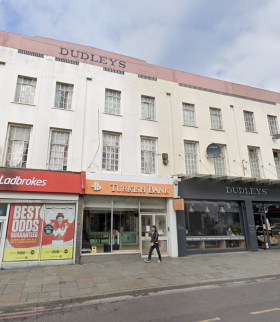 <b> LET - Kingsland High Street, Dalston <b>