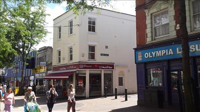 <b> FOR SALE - High Street, Chatham ME4 <b>